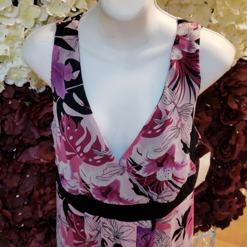 Dress - Picture 2 of 4
